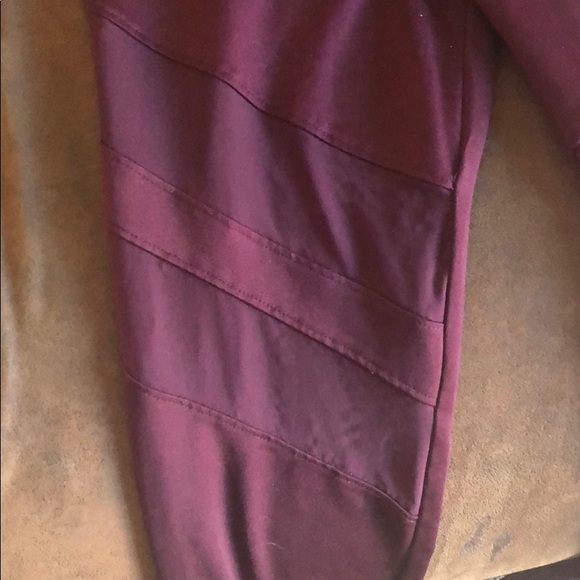Maroon workout leggings - Picture 2 of 4